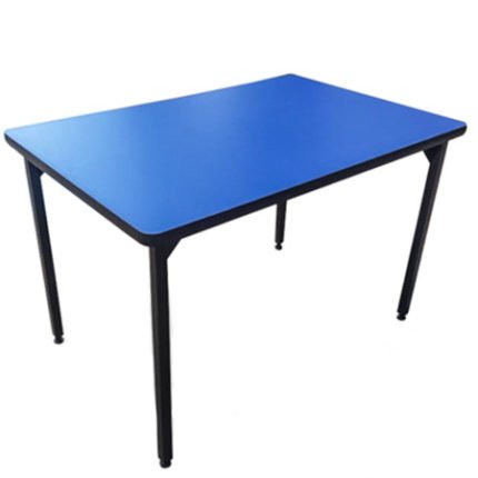 MESA CUBIERTA EN FORMAICA