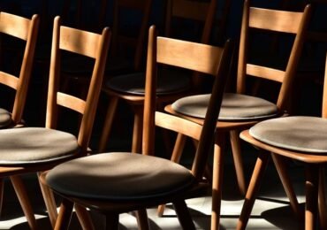 sillas y mesas para restaurantes